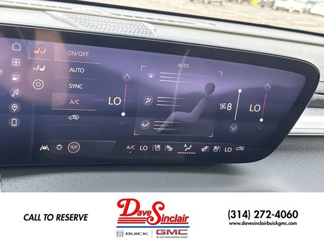 Buick Enclave Vehicle Full-screen Gallery Image 19