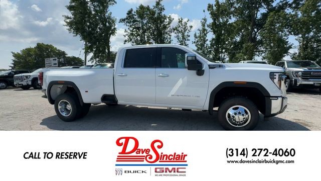 GMC Sierra 3500HD Vehicle Full-screen Gallery Image 02