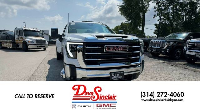 GMC Sierra 3500HD Vehicle Full-screen Gallery Image 03