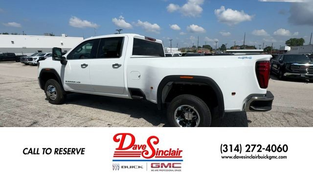 GMC Sierra 3500HD Vehicle Full-screen Gallery Image 06