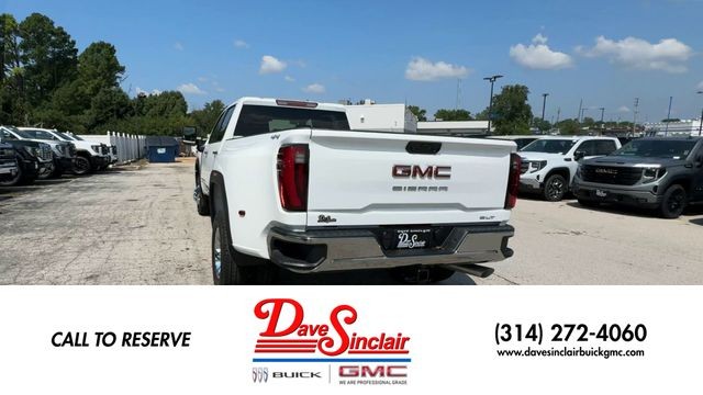 GMC Sierra 3500HD Vehicle Full-screen Gallery Image 07