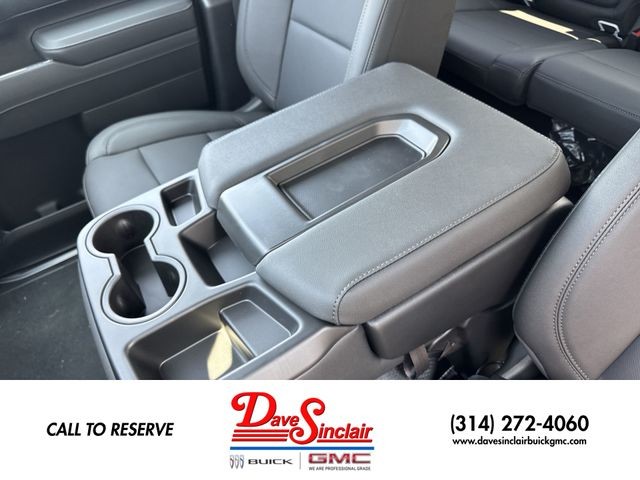 GMC Sierra 3500HD Vehicle Full-screen Gallery Image 21