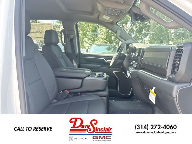 GMC Sierra 3500HD Vehicle Full-screen Gallery Image 24