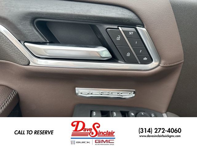 GMC Sierra 1500 Vehicle Full-screen Gallery Image 13