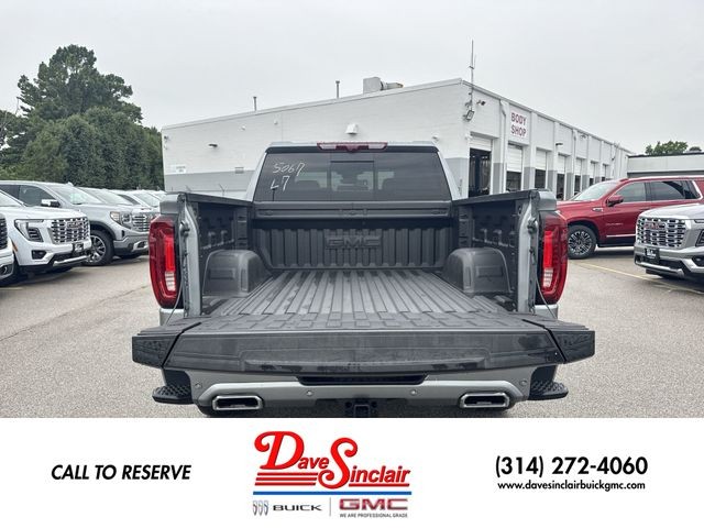 GMC Sierra 1500 Vehicle Full-screen Gallery Image 24
