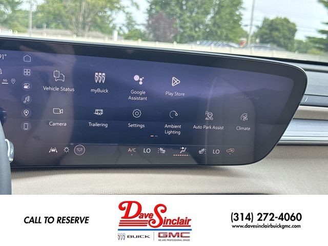 Buick Enclave Vehicle Full-screen Gallery Image 16