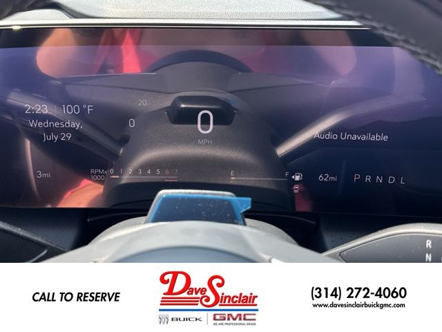 Buick Enclave Vehicle Full-screen Gallery Image 15