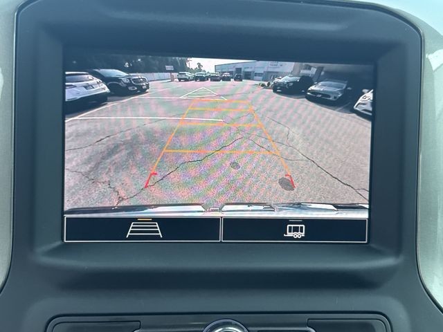 GMC Sierra 1500 Vehicle Full-screen Gallery Image 18