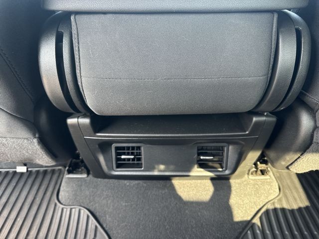 GMC Sierra 1500 Vehicle Full-screen Gallery Image 24