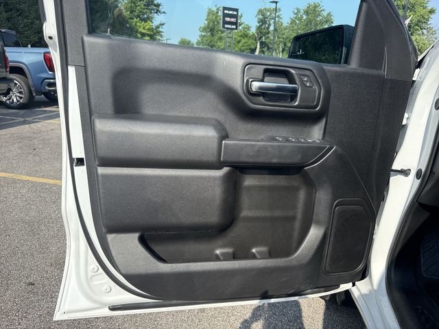 GMC Sierra 1500 Vehicle Full-screen Gallery Image 25