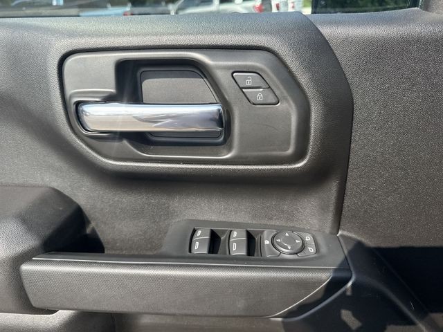 GMC Sierra 1500 Vehicle Full-screen Gallery Image 26