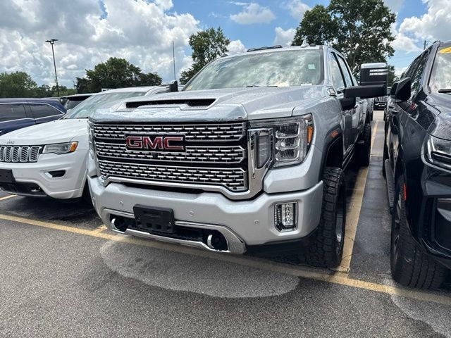 GMC Sierra 2500HD Vehicle Full-screen Gallery Image 02