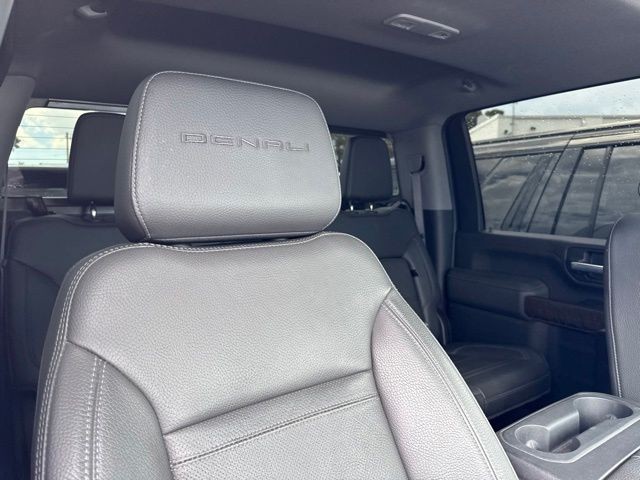GMC Sierra 2500HD Vehicle Full-screen Gallery Image 19