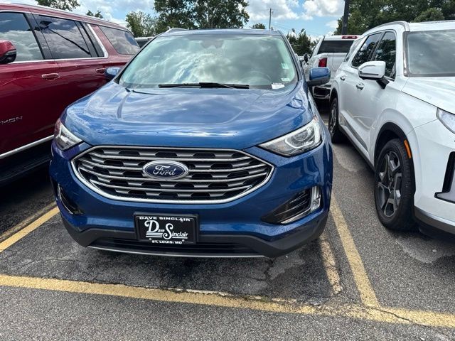 Ford Edge Vehicle Full-screen Gallery Image 03
