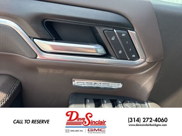 GMC Sierra 1500 Vehicle Full-screen Gallery Image 13