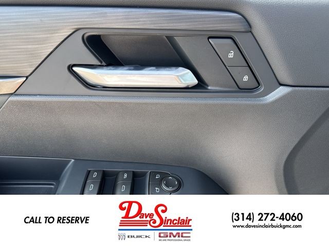 GMC Acadia Vehicle Full-screen Gallery Image 13