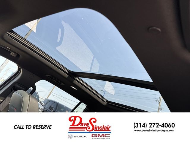 GMC Acadia Vehicle Full-screen Gallery Image 22