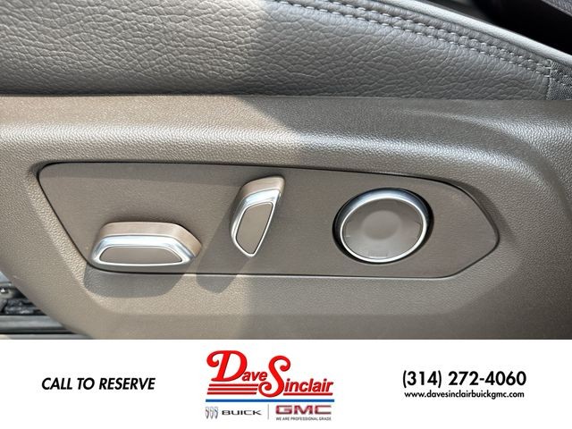 GMC Sierra 1500 Vehicle Full-screen Gallery Image 12