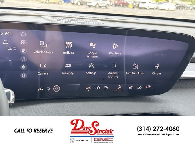 Buick Enclave Vehicle Full-screen Gallery Image 16