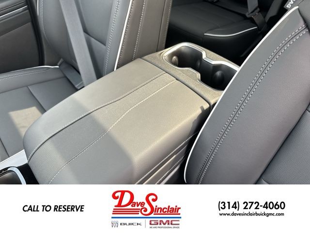 Buick Enclave Vehicle Full-screen Gallery Image 21