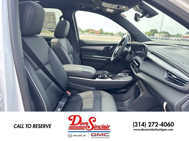 Buick Enclave Vehicle Full-screen Gallery Image 26