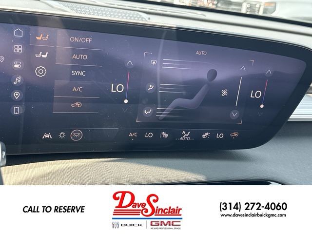 Buick Enclave Vehicle Full-screen Gallery Image 19