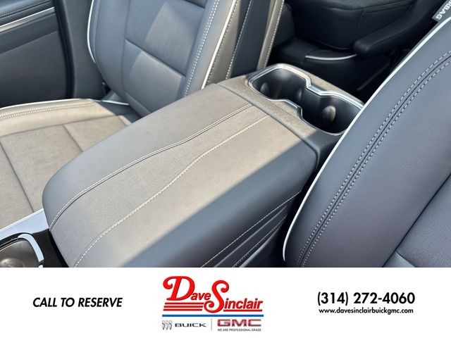 Buick Enclave Vehicle Full-screen Gallery Image 21
