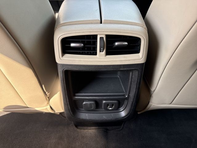 Buick Envision Vehicle Full-screen Gallery Image 24