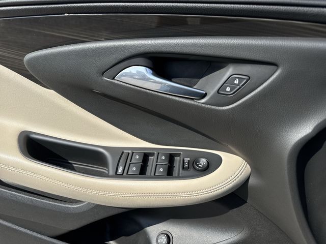Buick Envision Vehicle Full-screen Gallery Image 26