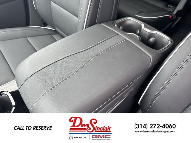 Buick Enclave Vehicle Full-screen Gallery Image 21