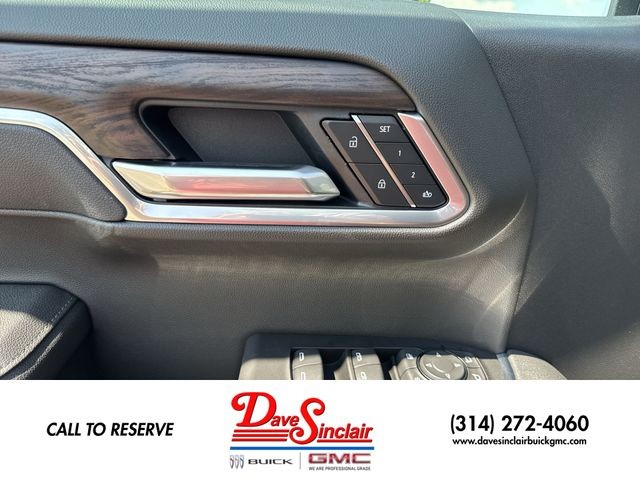 GMC Sierra 1500 Vehicle Full-screen Gallery Image 13