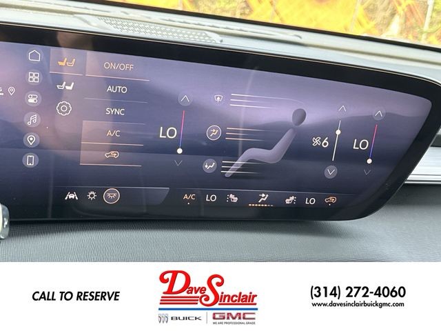 Buick Enclave Vehicle Full-screen Gallery Image 19