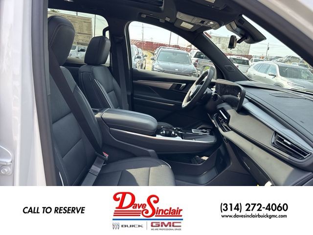 Buick Enclave Vehicle Full-screen Gallery Image 26