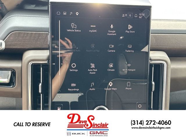 GMC Yukon XL Vehicle Full-screen Gallery Image 16