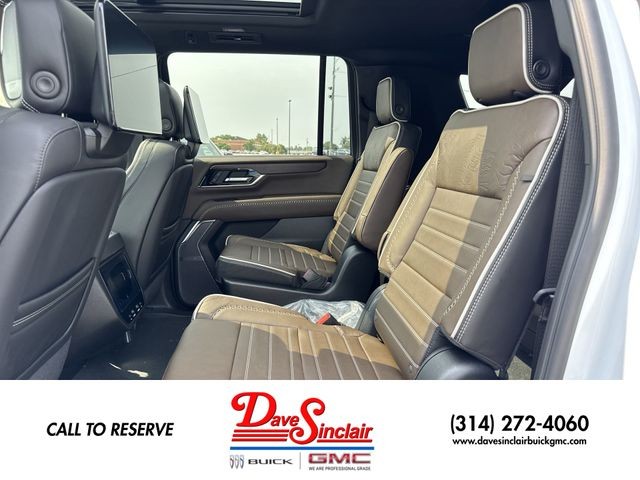GMC Yukon XL Vehicle Full-screen Gallery Image 23