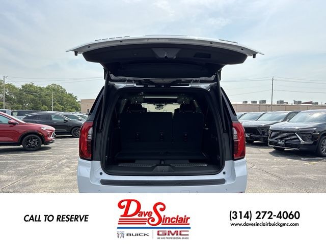 GMC Yukon XL Vehicle Full-screen Gallery Image 25