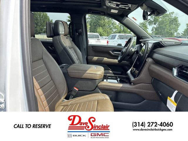 GMC Yukon XL Vehicle Full-screen Gallery Image 26