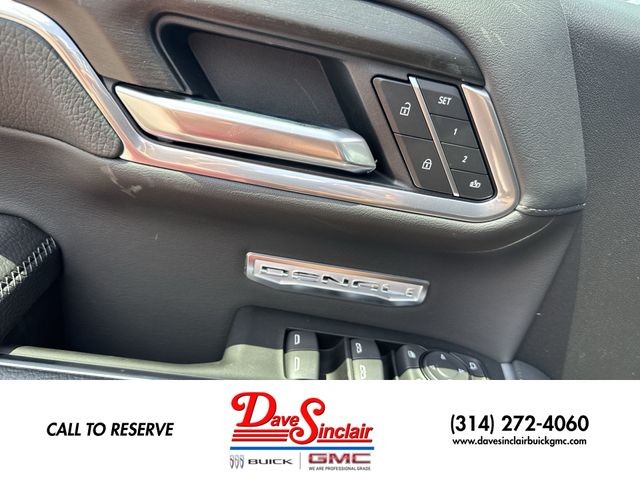 GMC Sierra 1500 Vehicle Full-screen Gallery Image 13
