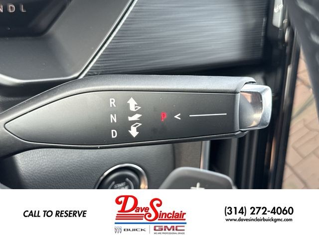 GMC Acadia Vehicle Full-screen Gallery Image 20