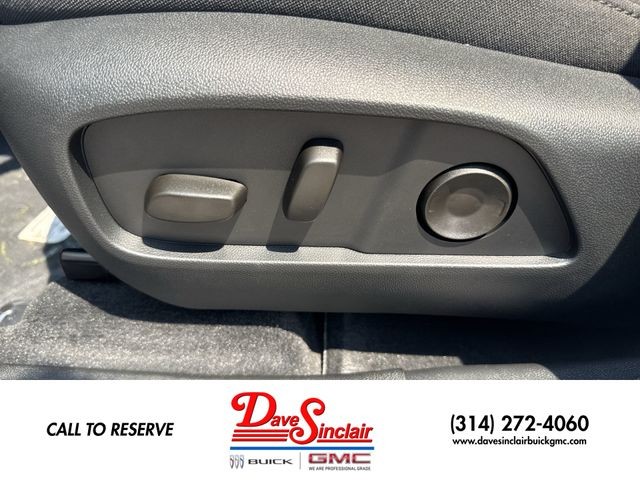 GMC Terrain Vehicle Full-screen Gallery Image 12