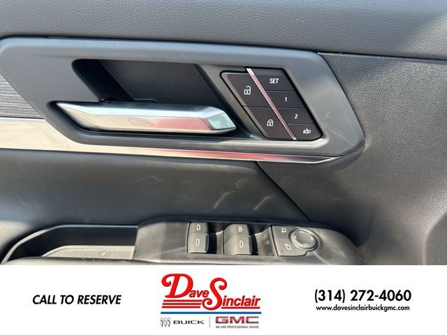 GMC Terrain Vehicle Full-screen Gallery Image 13