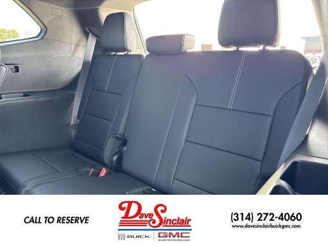 GMC Acadia Vehicle Full-screen Gallery Image 23