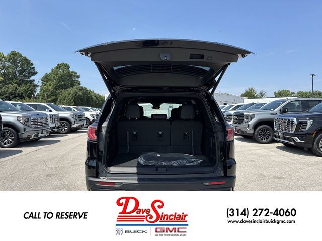 GMC Acadia Vehicle Full-screen Gallery Image 24