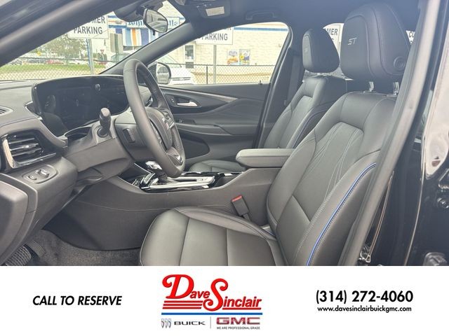 Buick Envista Vehicle Full-screen Gallery Image 11