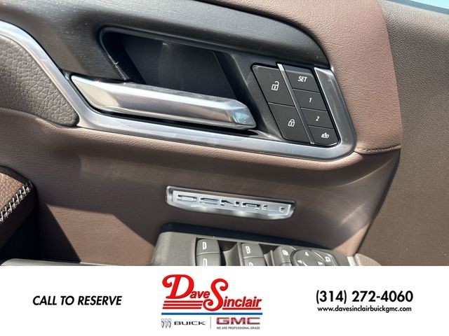 GMC Sierra 1500 Vehicle Full-screen Gallery Image 13