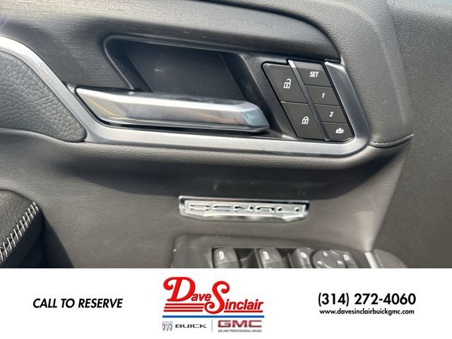 GMC Sierra 1500 Vehicle Full-screen Gallery Image 13