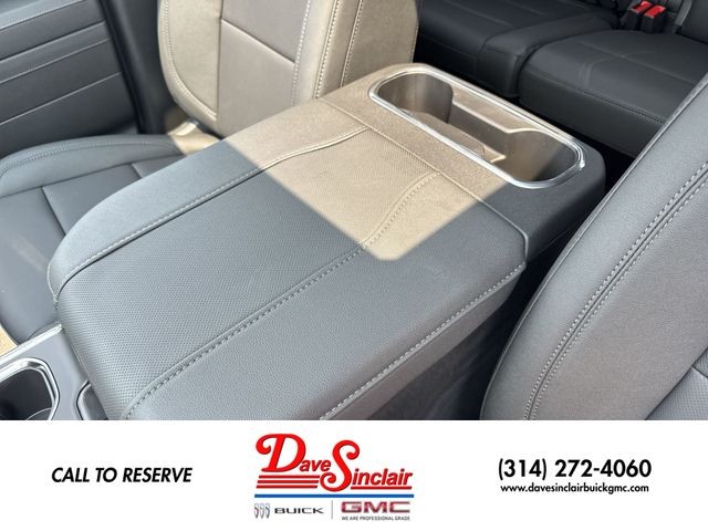 GMC Sierra 1500 Vehicle Full-screen Gallery Image 21
