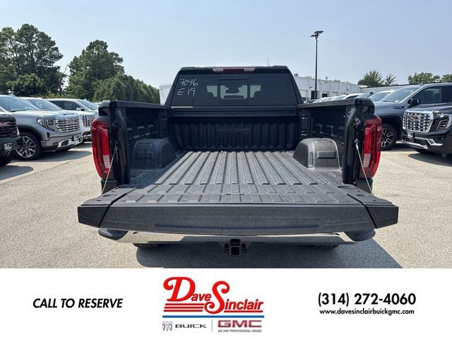 GMC Sierra 1500 Vehicle Full-screen Gallery Image 24
