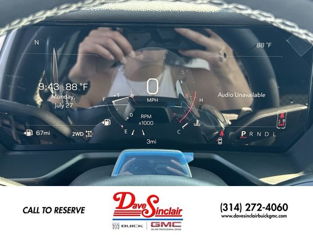 GMC Acadia Vehicle Full-screen Gallery Image 15