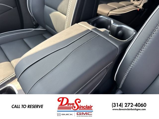GMC Acadia Vehicle Full-screen Gallery Image 21